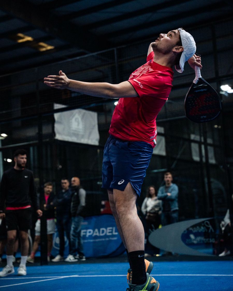 Ugo Dambruoso, coach padel à Athois Le Padel